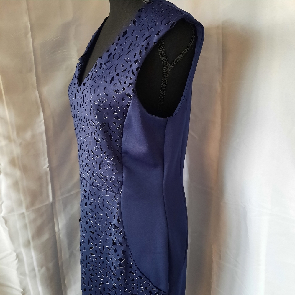 EnFocus Navy Blue Sheath Dress Women Sz 12 V Neck Eyelet Detail Cutouts Midi - Picture 6 of 15
